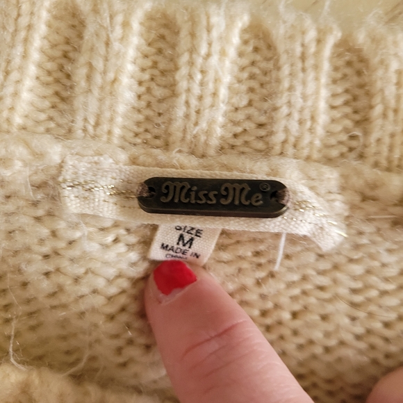 Miss Me fuzzy cream sweater with Rhinestone detail size M - Picture 3 of 4